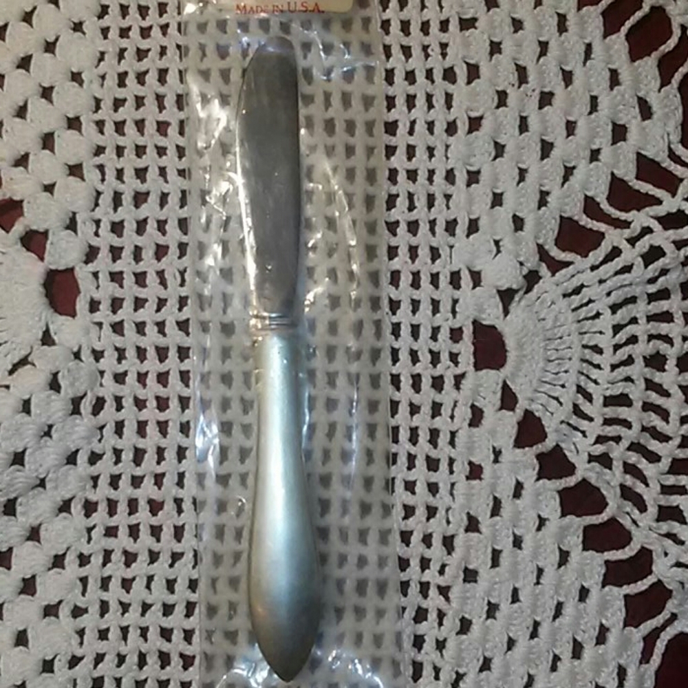 Reed & Barton sterling silver butter knife NEW